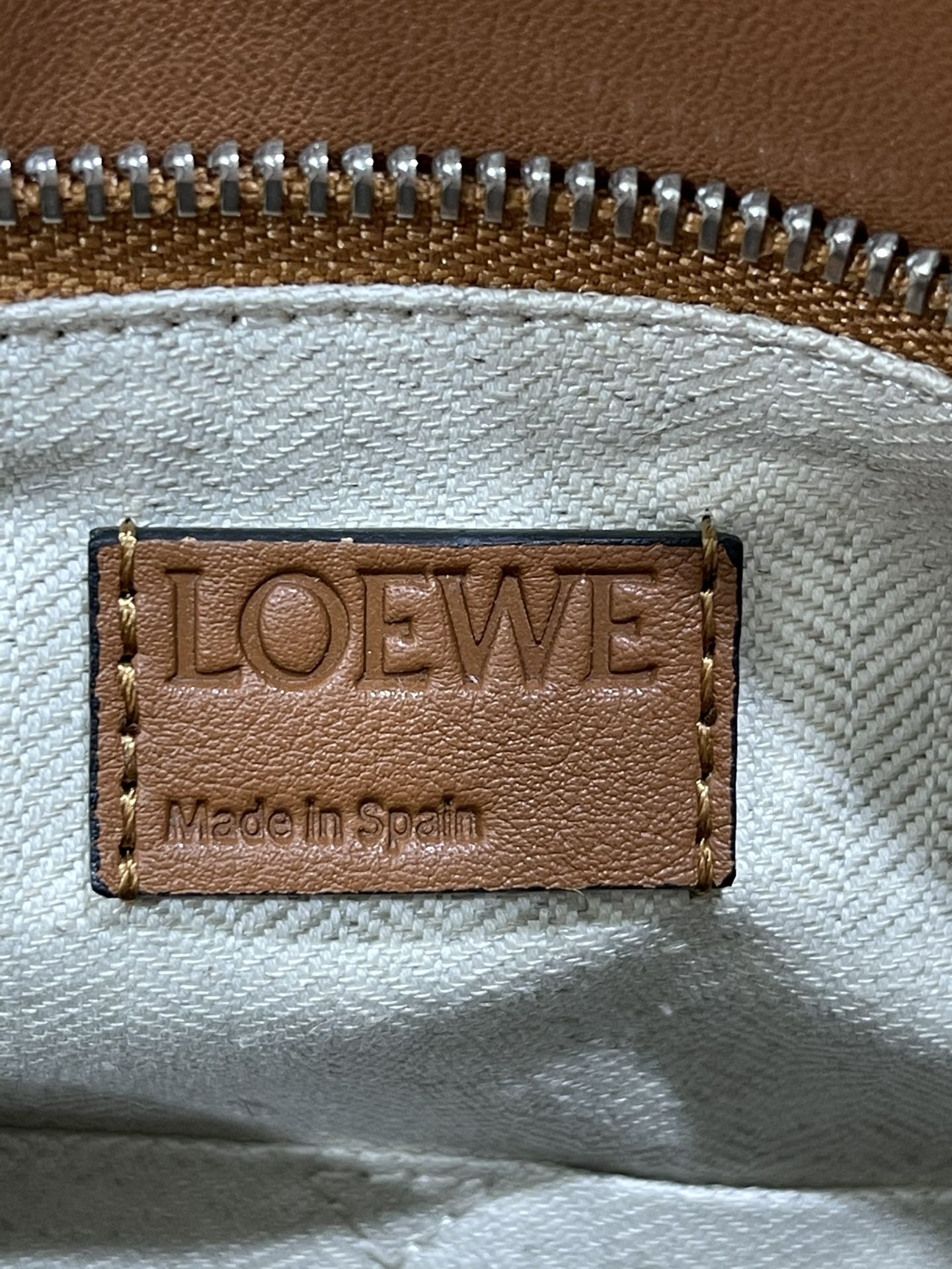 L0ew* puzzle medium bag-29*18*12cm