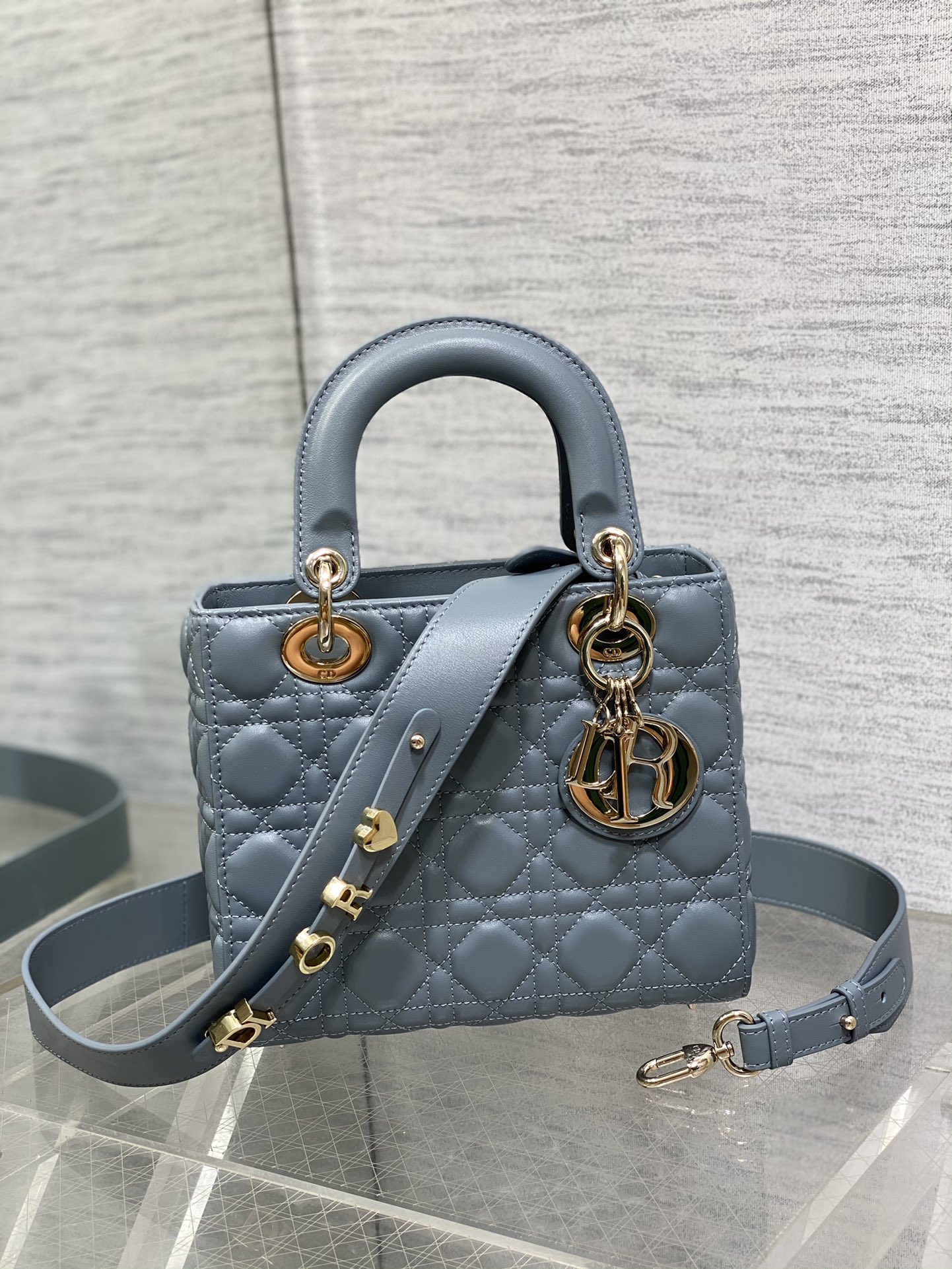 lady D*or bag-gold hardware-20*16.5*8cm