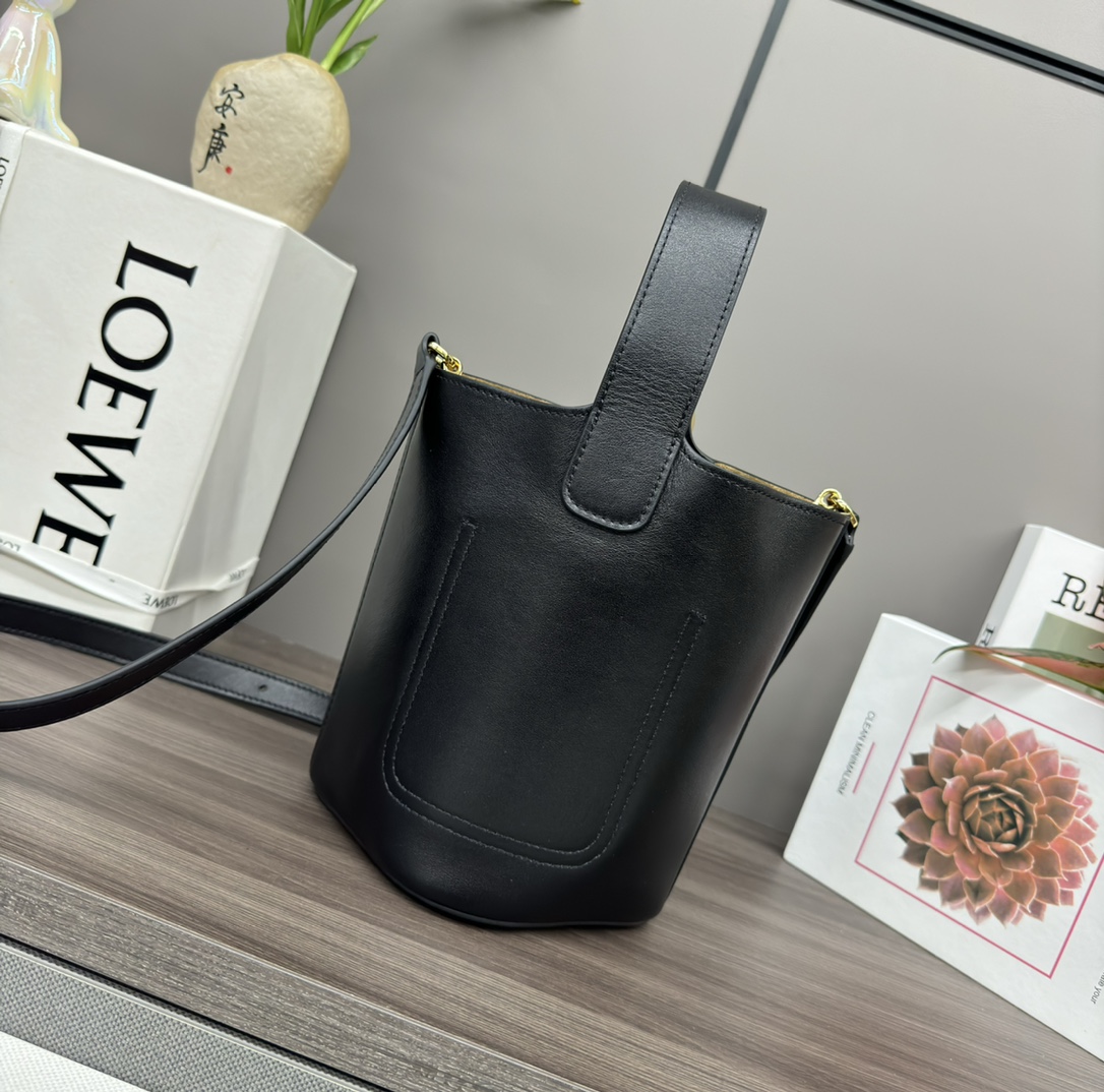 L0ew* mini pebble bucket bag-16*16*19.5cm