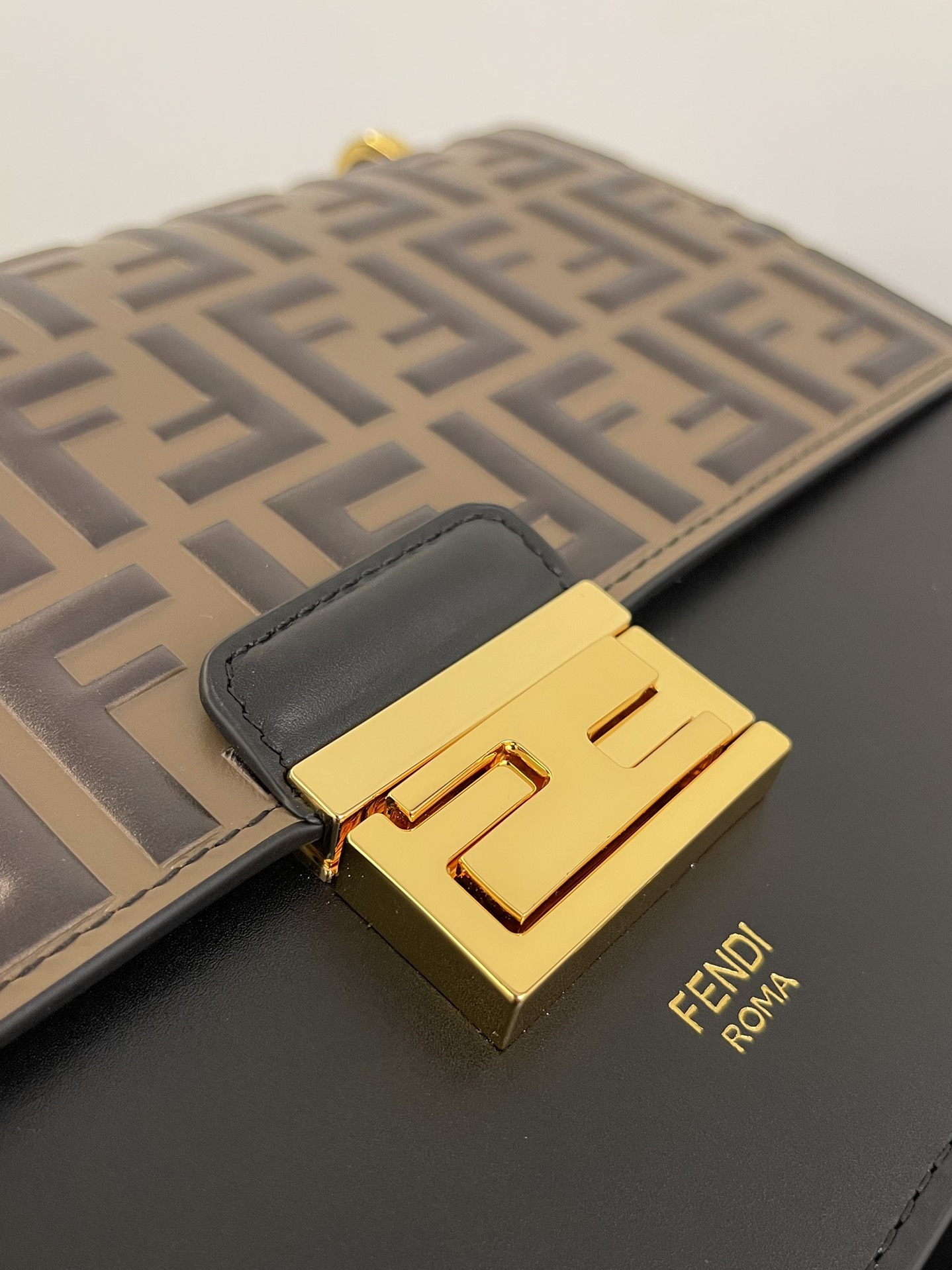 F**di kan u-25x17x10cm