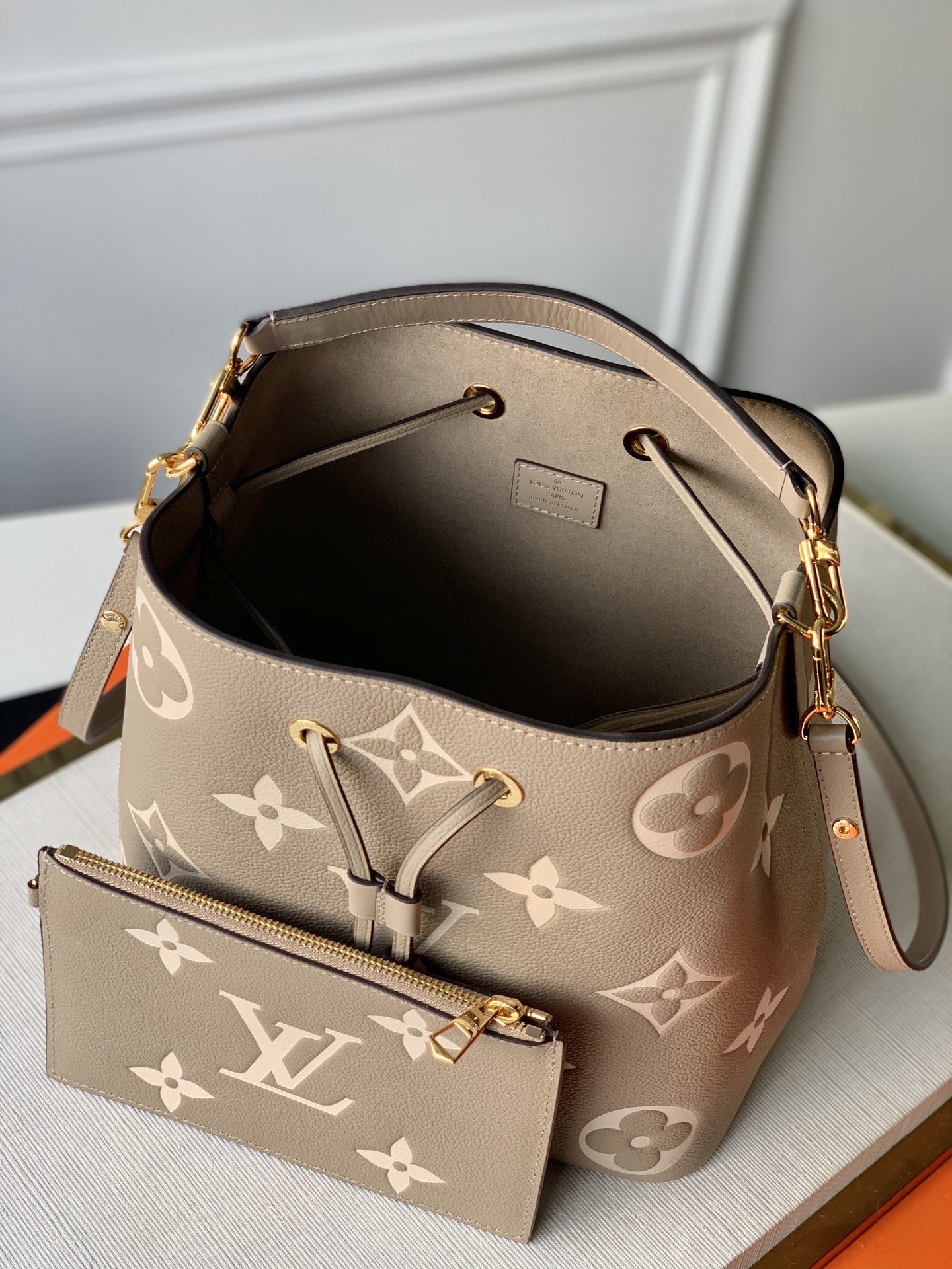 l0*is V*t0n néonoé bucket bag -m45555-26x22x27cm