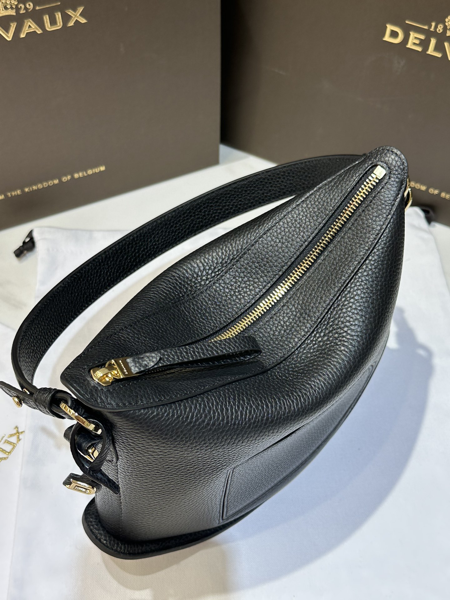 De1uavx pin swing tote-29*9*20cm