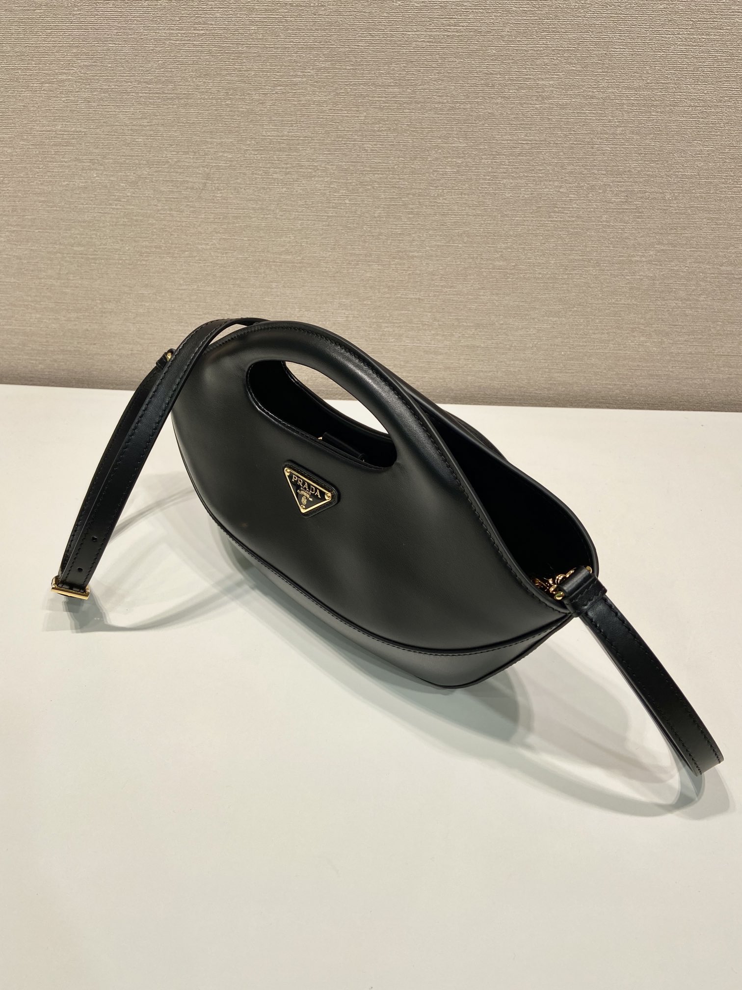 Pra*a crossbody bag 1ba421-30*20*5cm