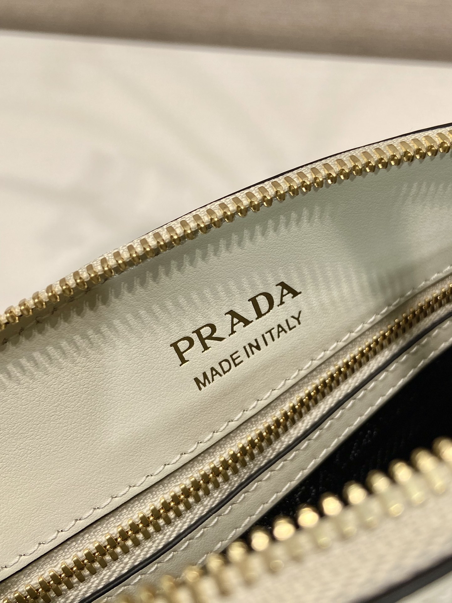 Pra*a 1ba427 tote-26*17*9cm