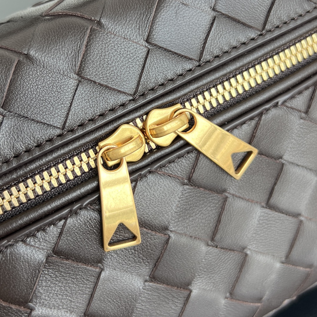 b0tte*a Ven*ta vanity case bag-22x12.5x5cm
