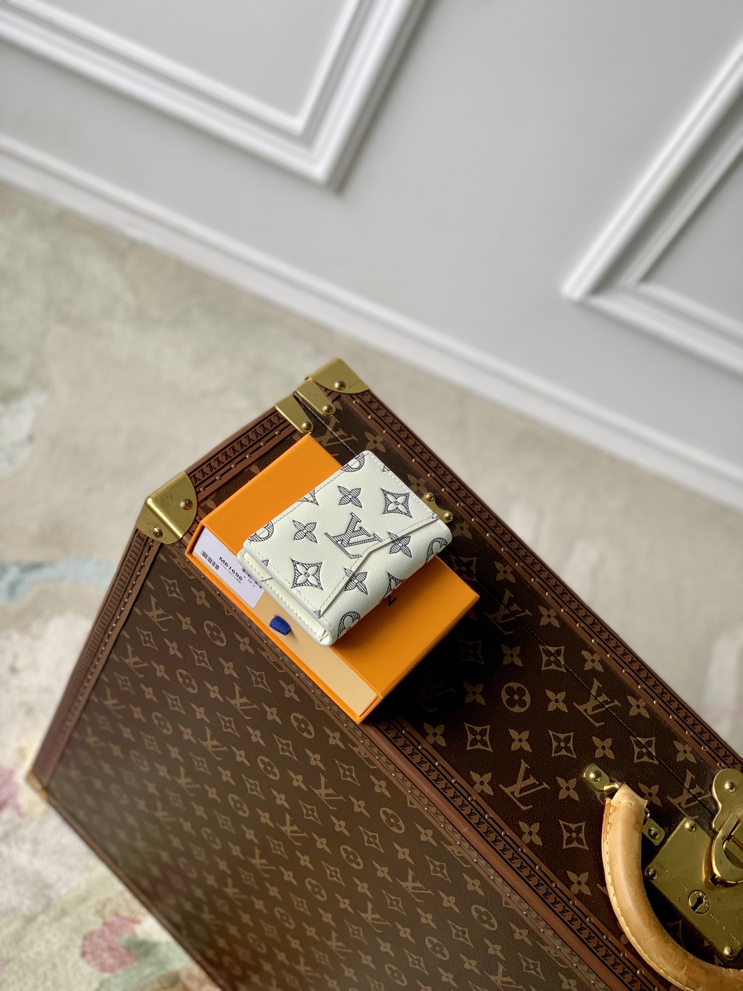 l0*is V*t0n wallet m61696