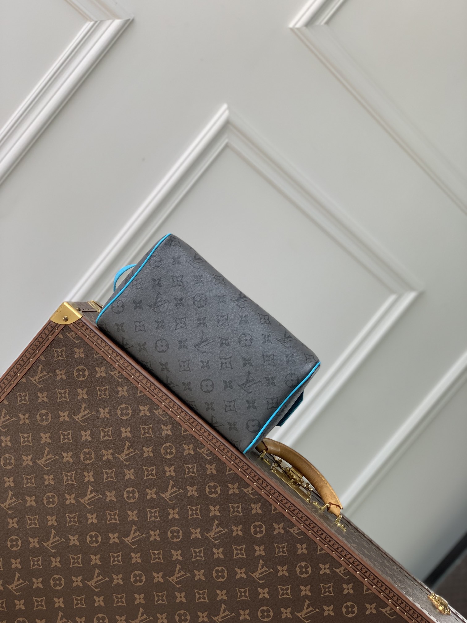 l0*is V*t0n cosmetic bag-28*16*13cm