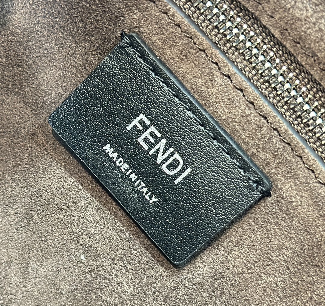 F**di simply bag
