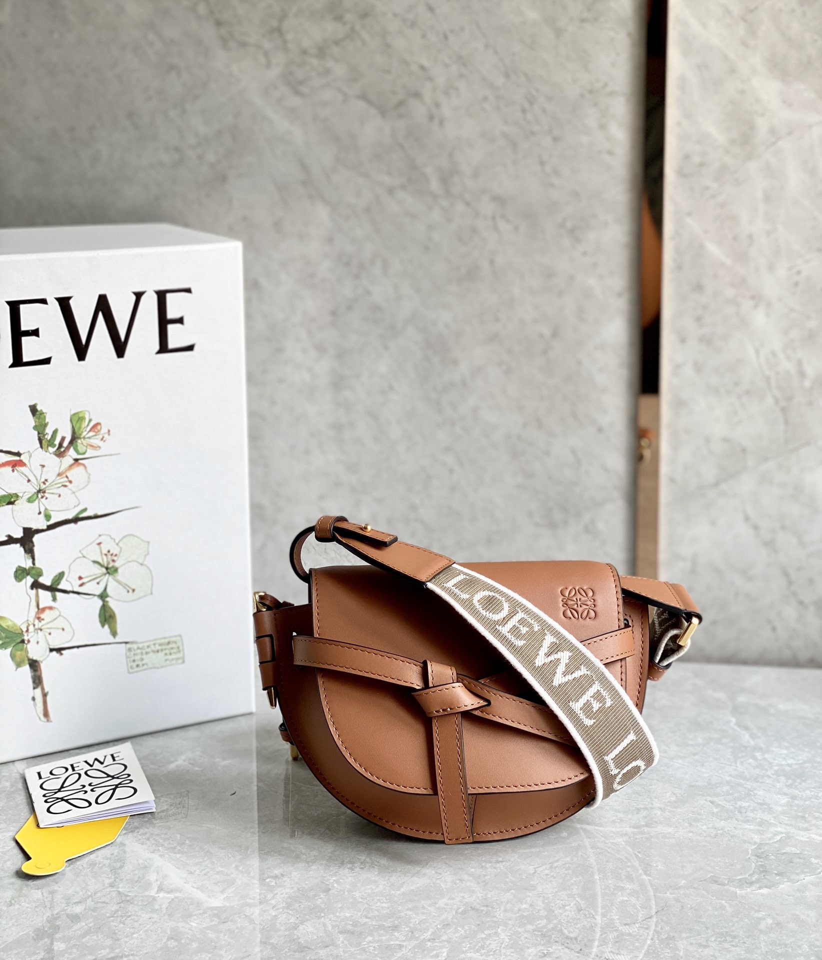 L0ew* mini puzzle gatedual bag-21*12.5*9cm
