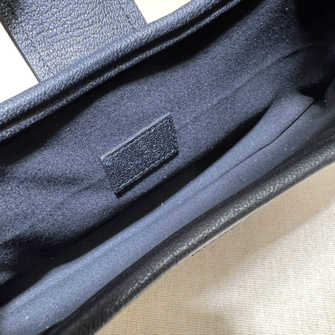 Gvc*1 aphroditebag-27*13.5*2cm