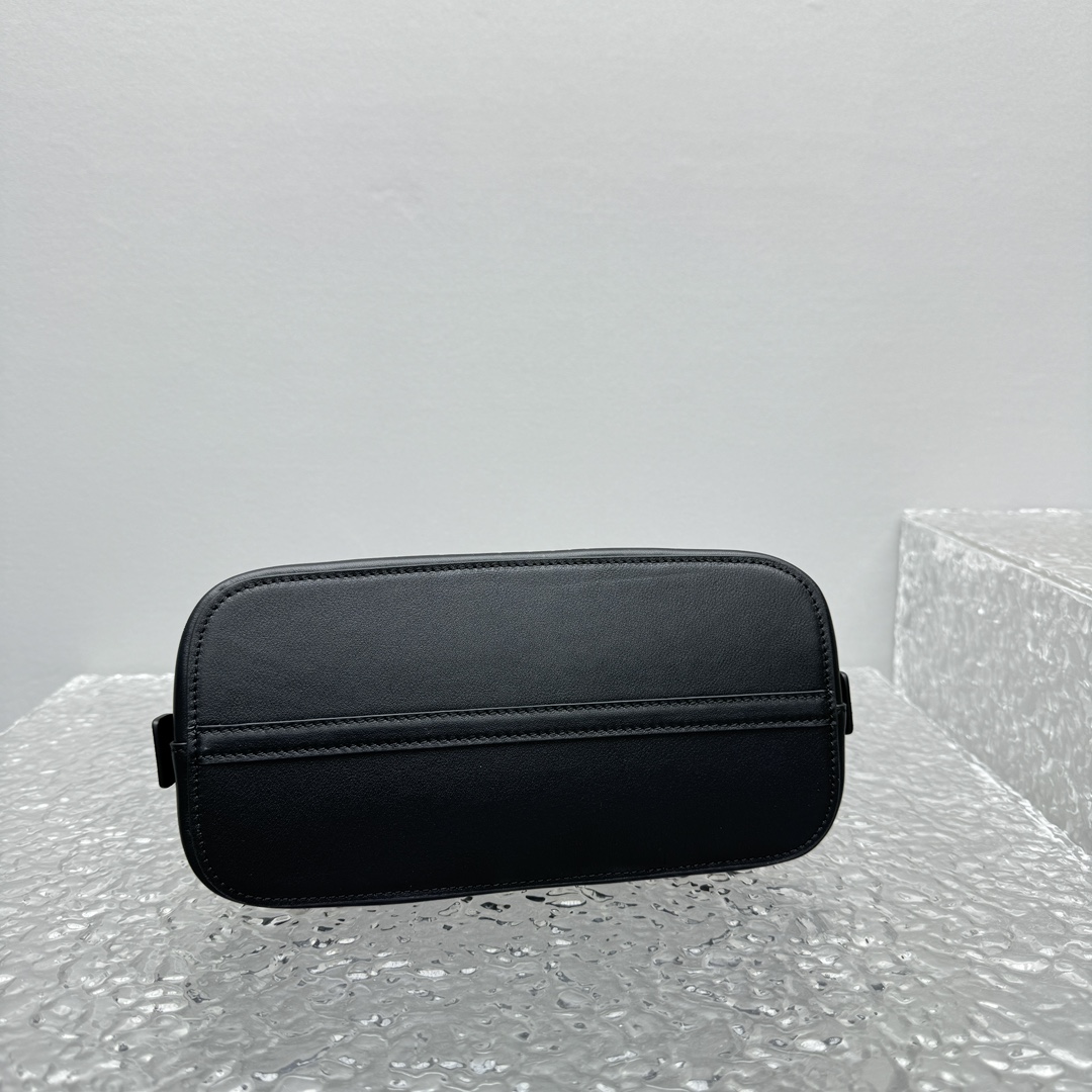 The R0w mini devon bag-24*12*16cm