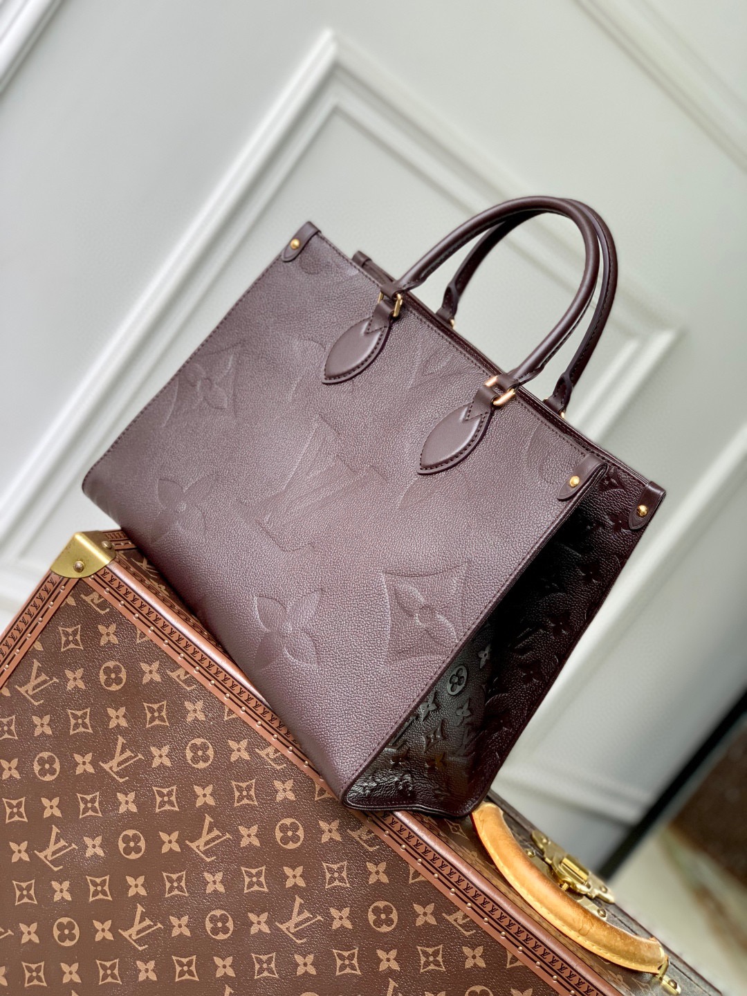l0vis Vvtt0n onthego handbag-35*27*14cm