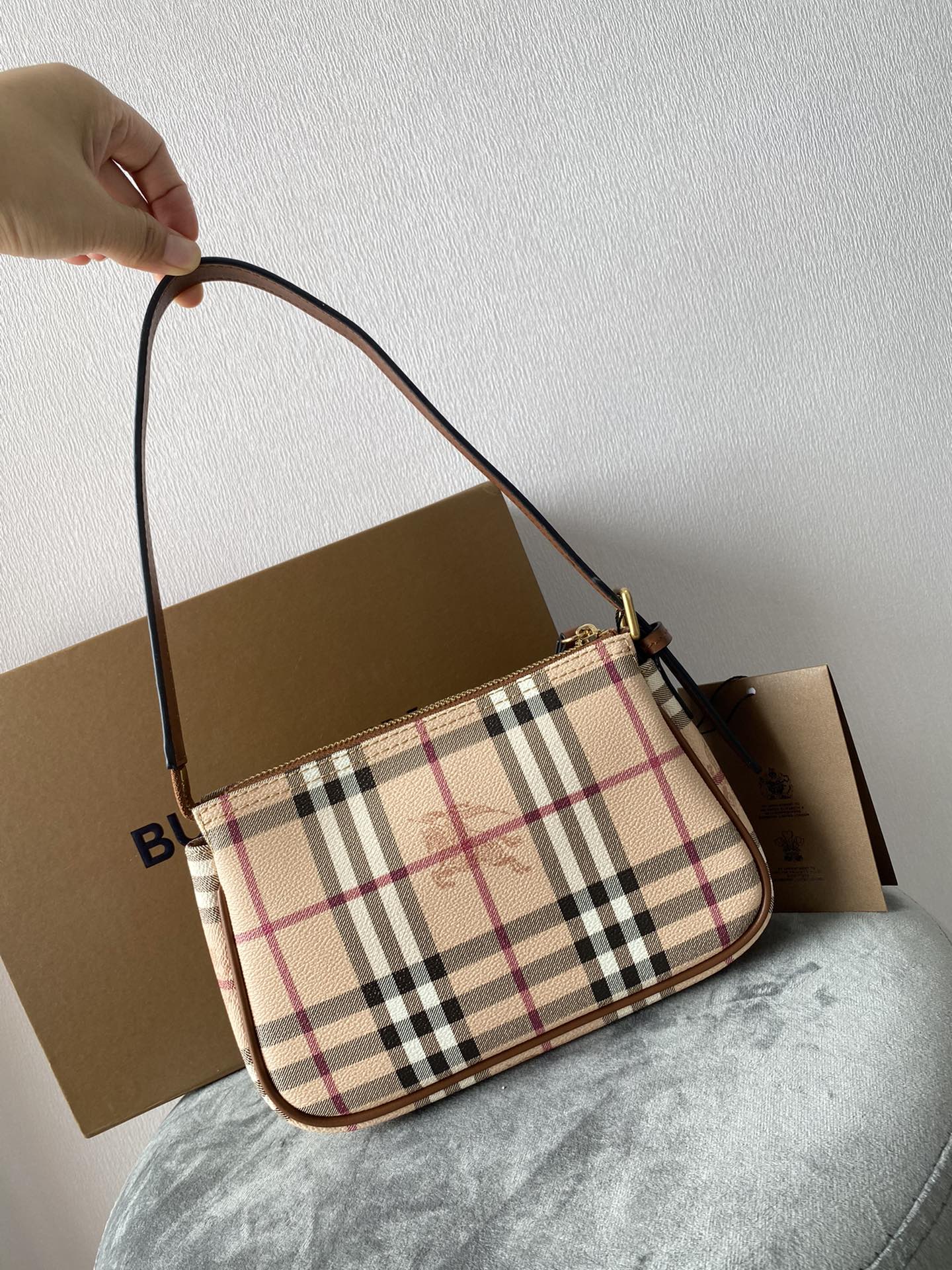 Bv*b*rry vintage bag-21*5*14cm