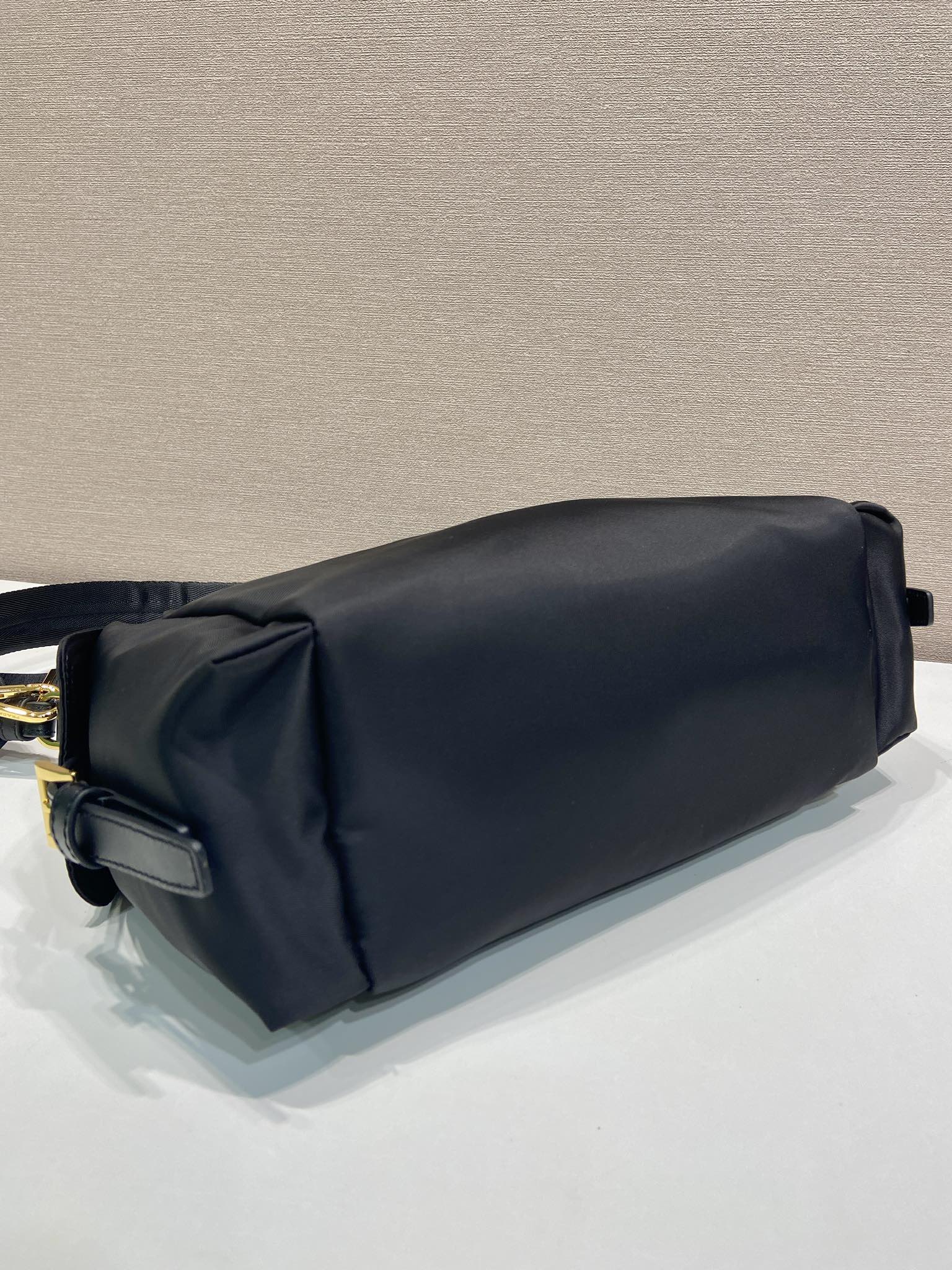 Pra*a 1bc264 shoulder bag-32*22*11.5cm