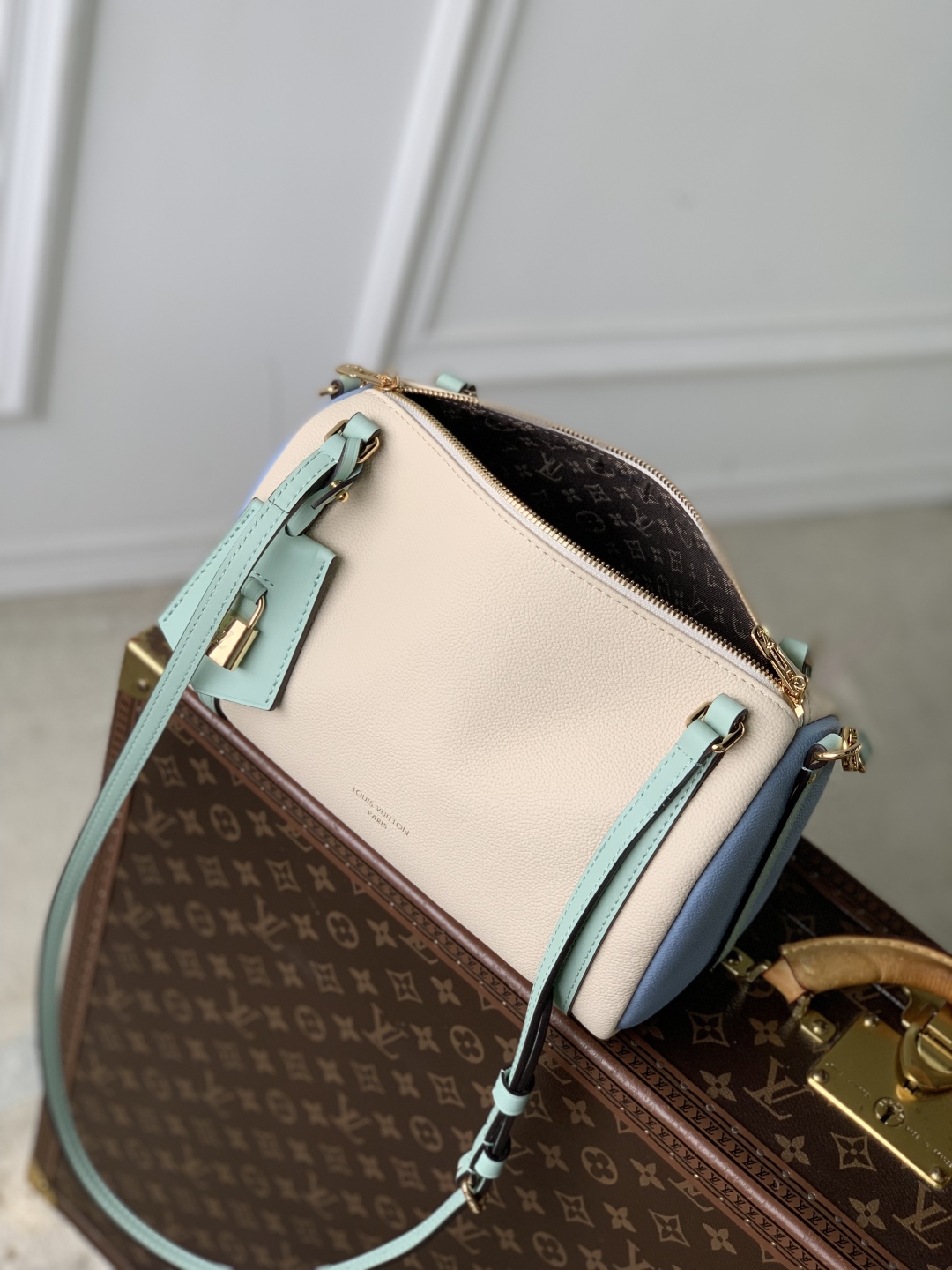 l0vis Vvtt0n express handbag-m26039-17 x 13.5 x 26cm