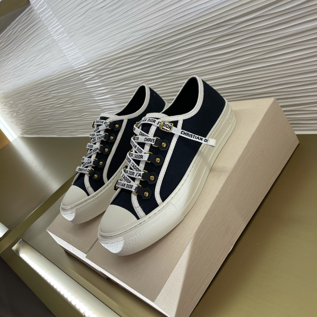 D*or sneakers