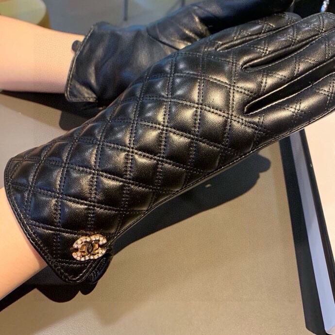 Ch*el